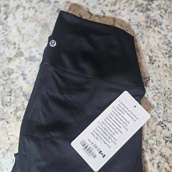 Lululemon - Picture 4 of 7